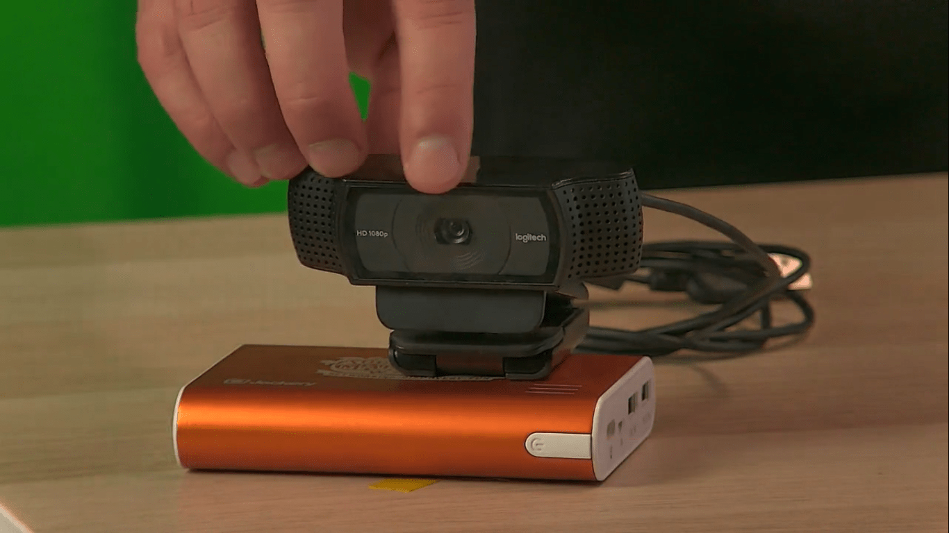 best-streaming-camera-webcam-logitech